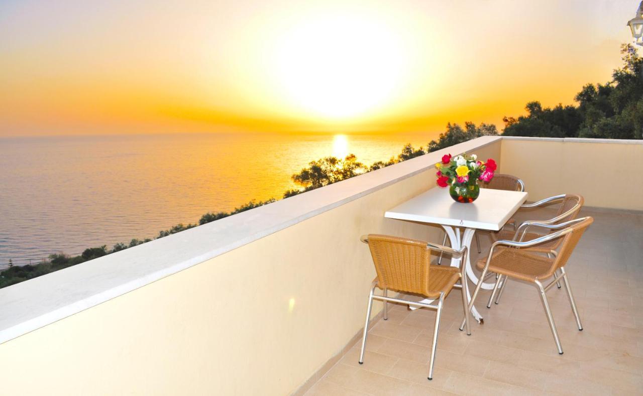 Holiday Apartments Maria With Pool And Panorama View - Agios Gordios Beach Eksteriør billede
