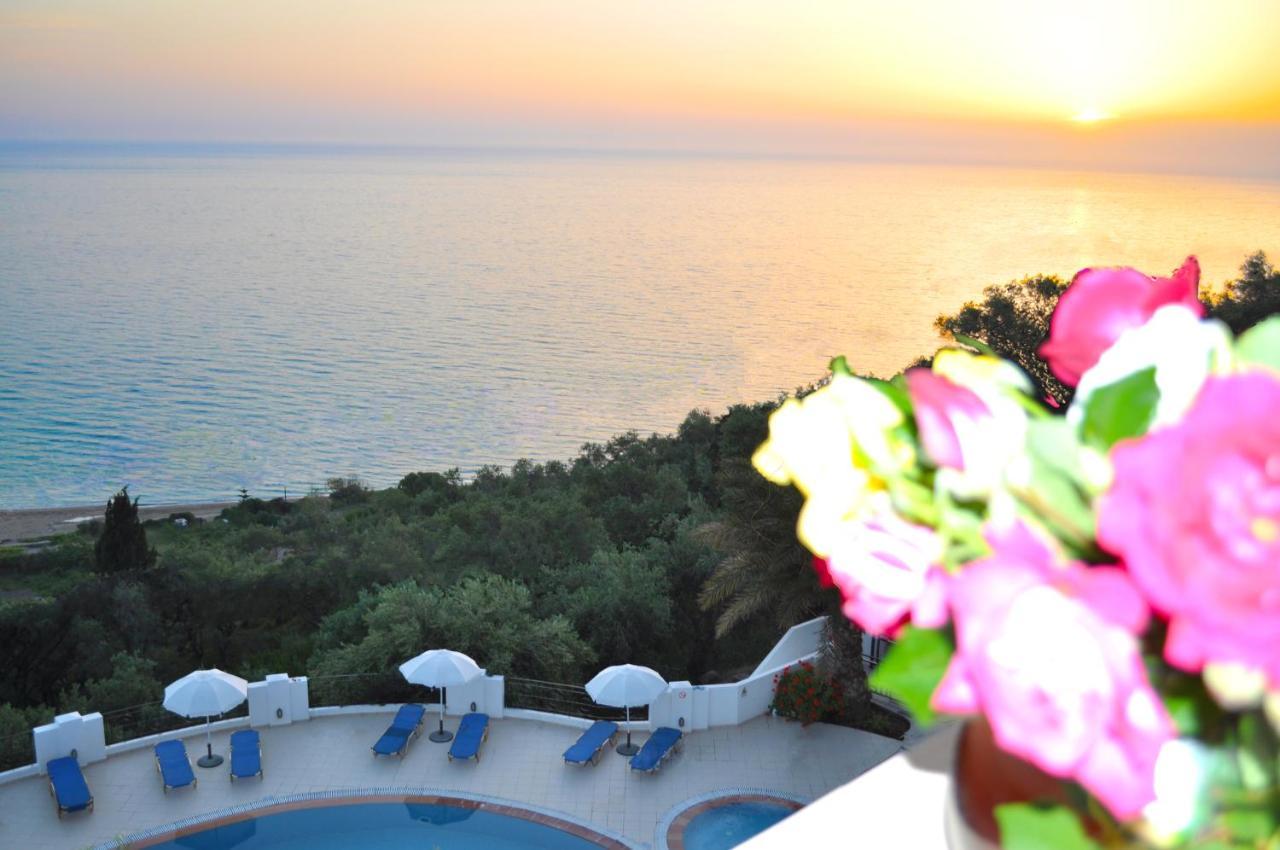 Holiday Apartments Maria With Pool And Panorama View - Agios Gordios Beach Eksteriør billede
